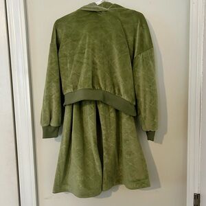 Nike Girl Toddler 2-Piece Cozy Monogram Print Set